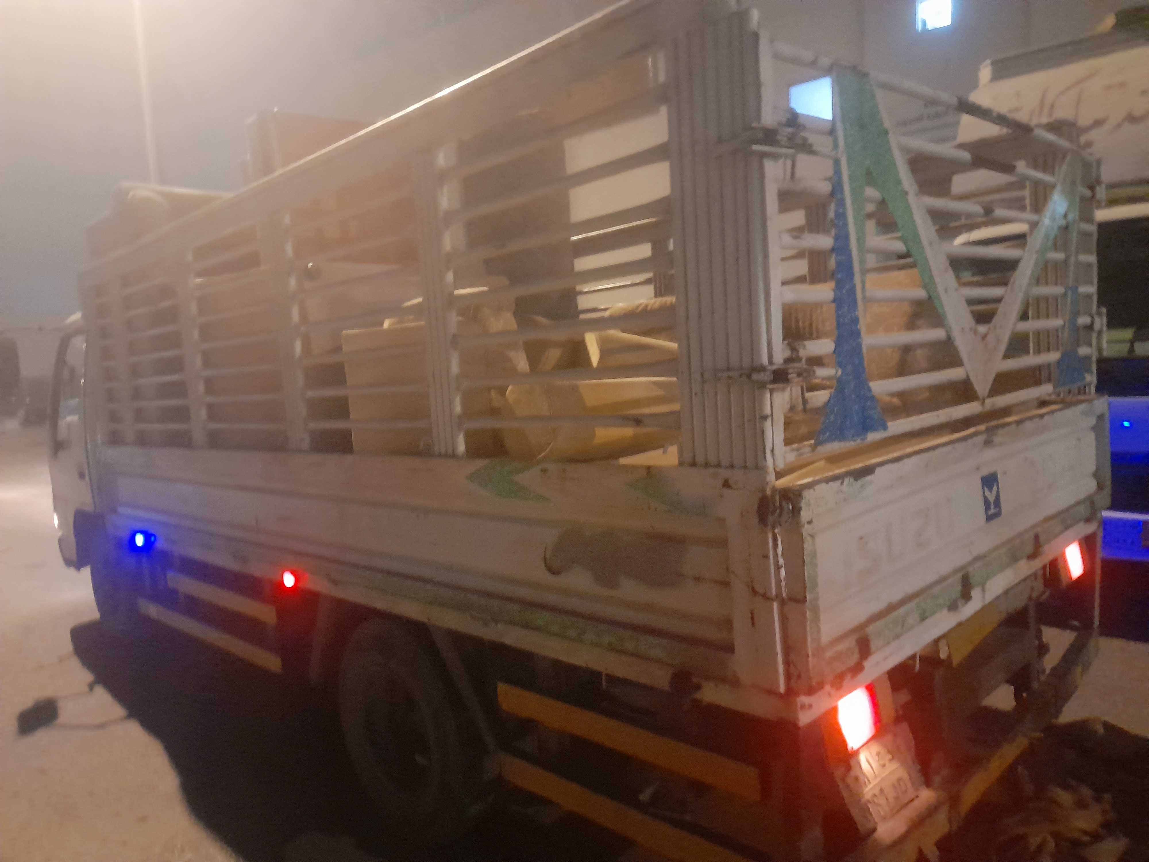 طش عفش قديم بالرياض 0558536373 دينا تشيل الاثاث التالف بالرياض