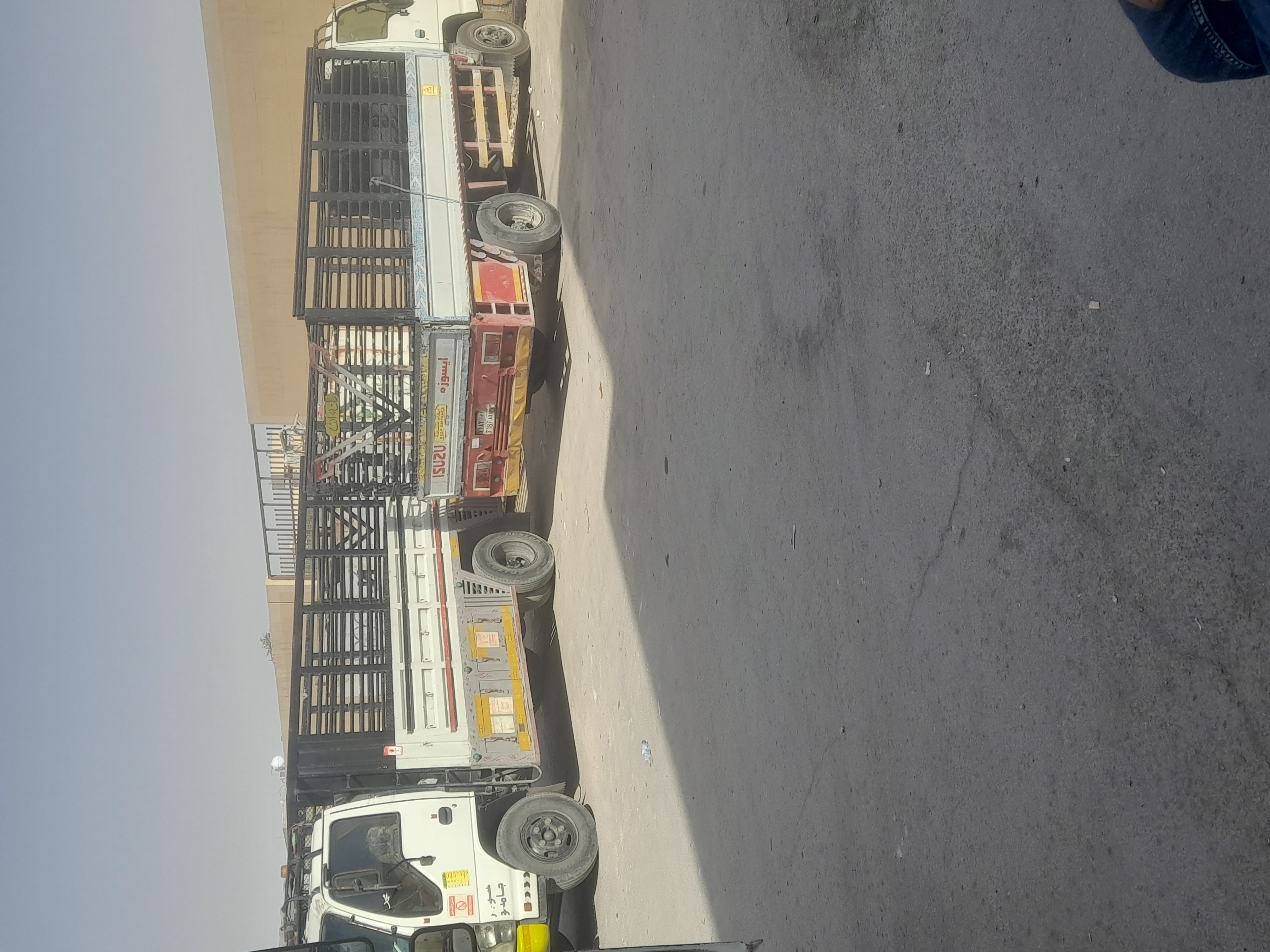 طش عفش قديم بالرياض 0558536373 دينا تشيل الاثاث التالف بالرياض