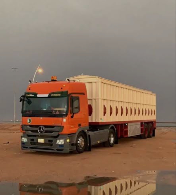 تريلا نقل عفش داخل وخارج الرياض 0534375367