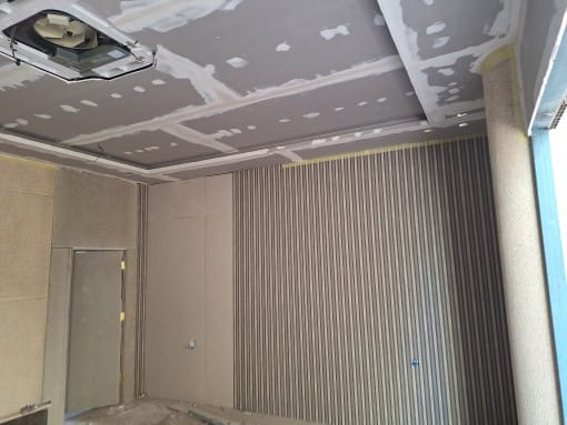 بناء ملاحق