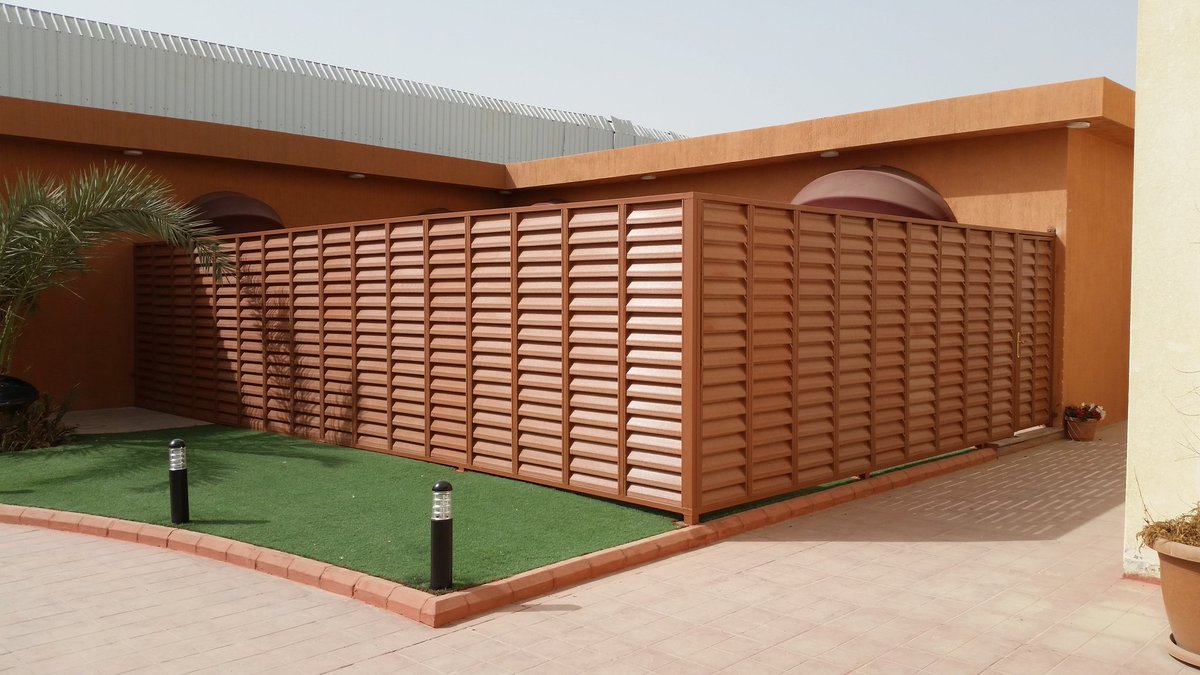 معرض مظلات وسواتر الاختيار الاول تركيب مظلات مواقف سيارات بالرياض - 0500559613 - اعمال المستودعات - شركة سواتر الرياض