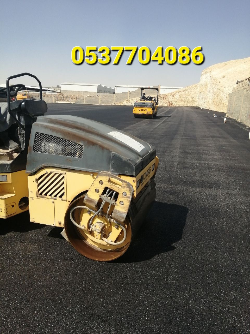 تنفيذ جميع أعمال الاسفلت والقشط بجميع المواصفات 0537704086