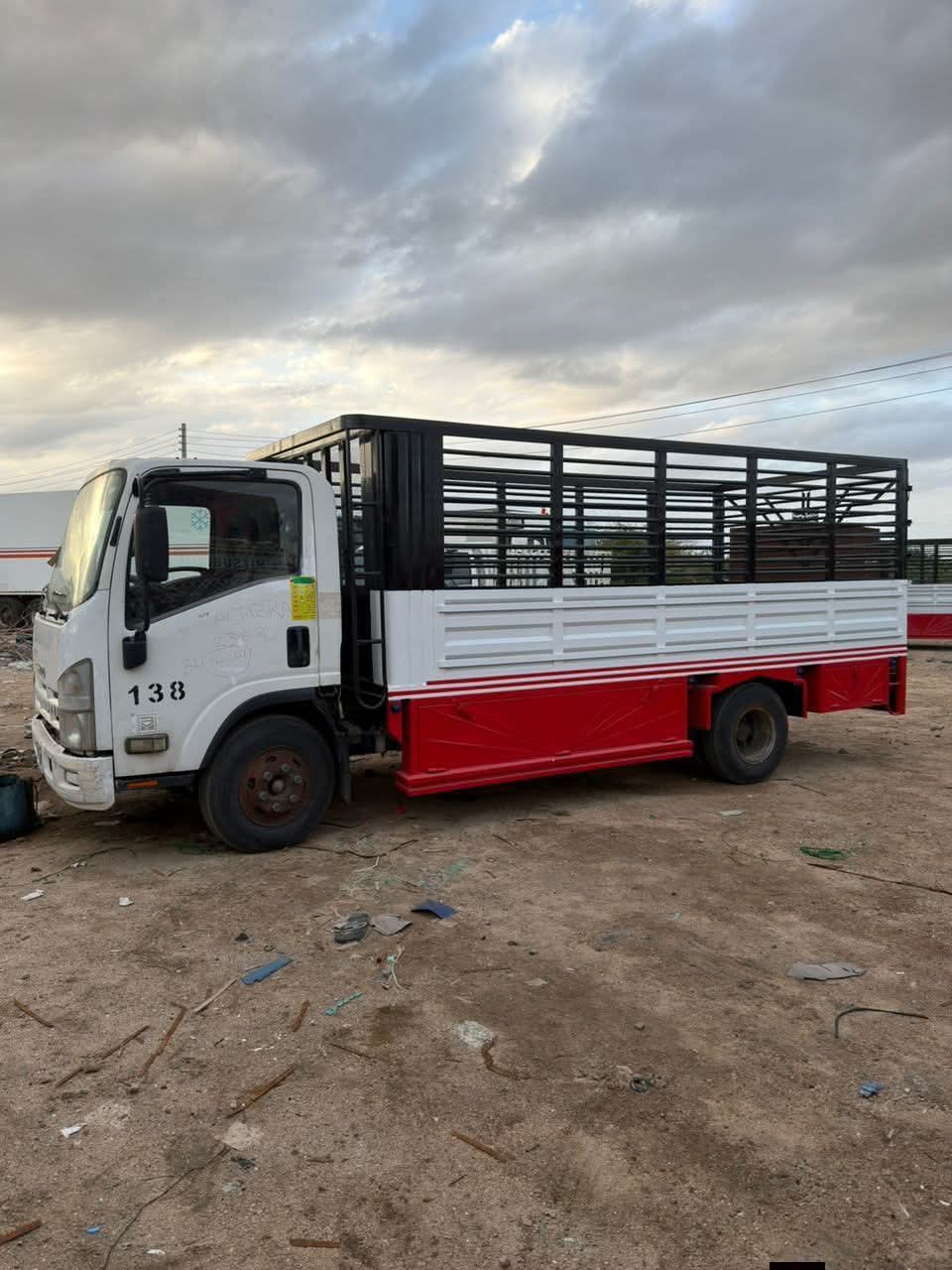 دينا تخلص من اثاث تالف حي الصحافة 0532946423