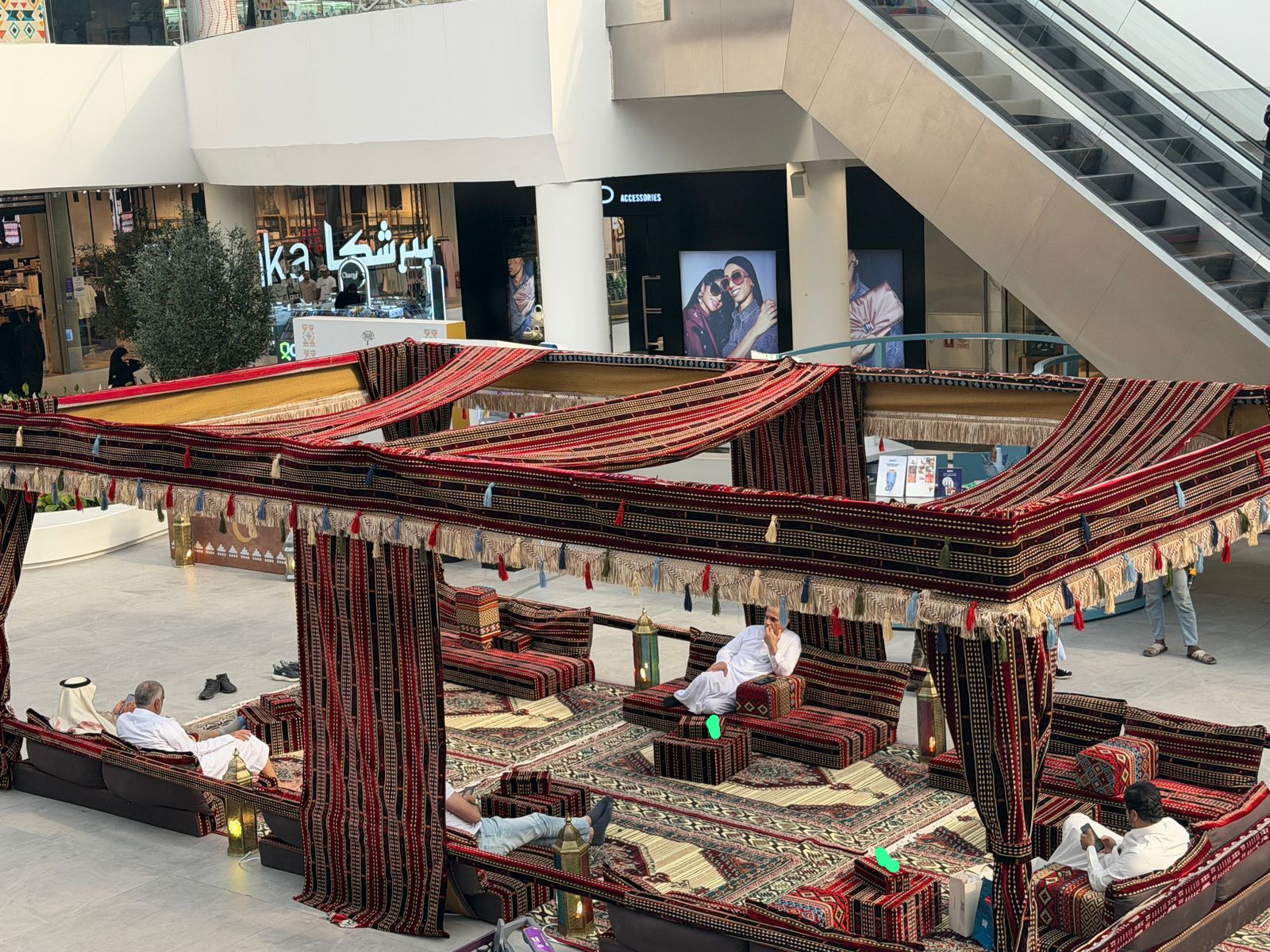 تأجير جلسات مودرن فخمة بالرياض