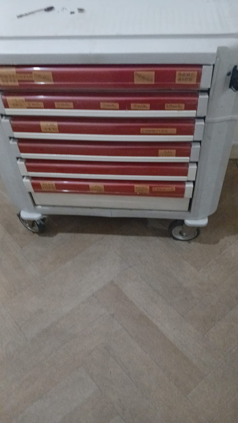 دينا طش اغراض القديمه باحي الشفاء 0556418907