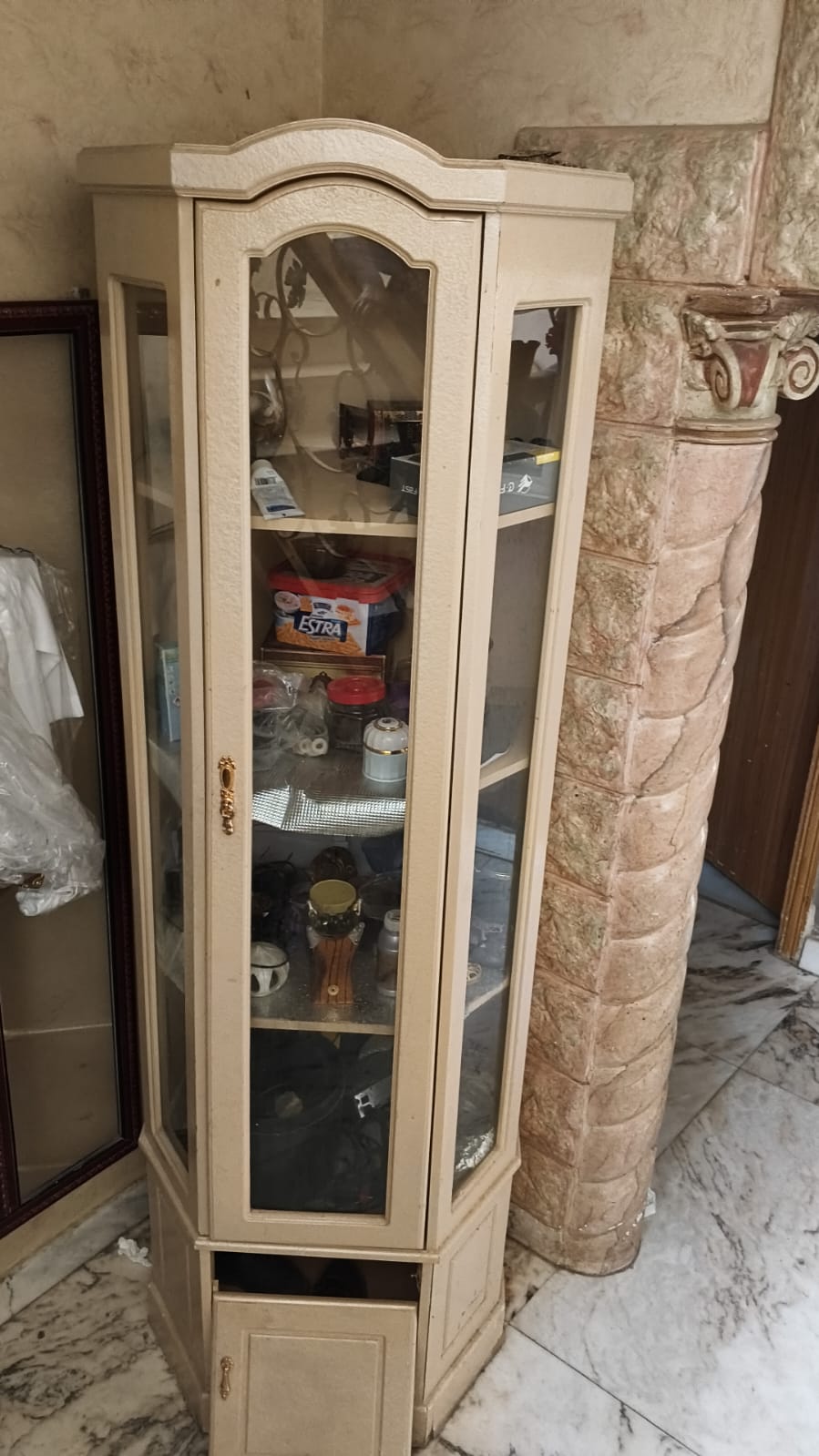 دينا طش اغراض القديمه باحي السويدي 0556418907