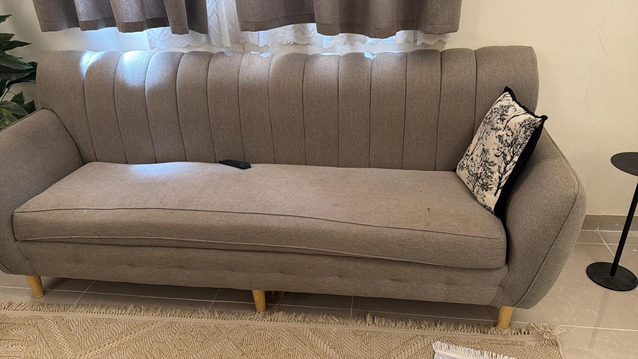 دينا طش اغراض القديمه باحي الياسمين 0556418907