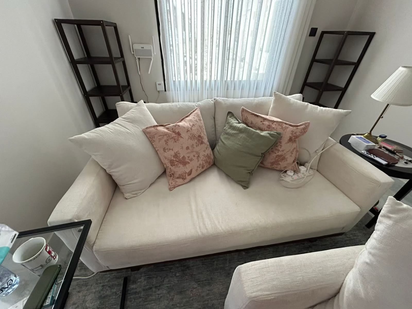 اتخلص من الأثاث القديم بالرياض 0534375367