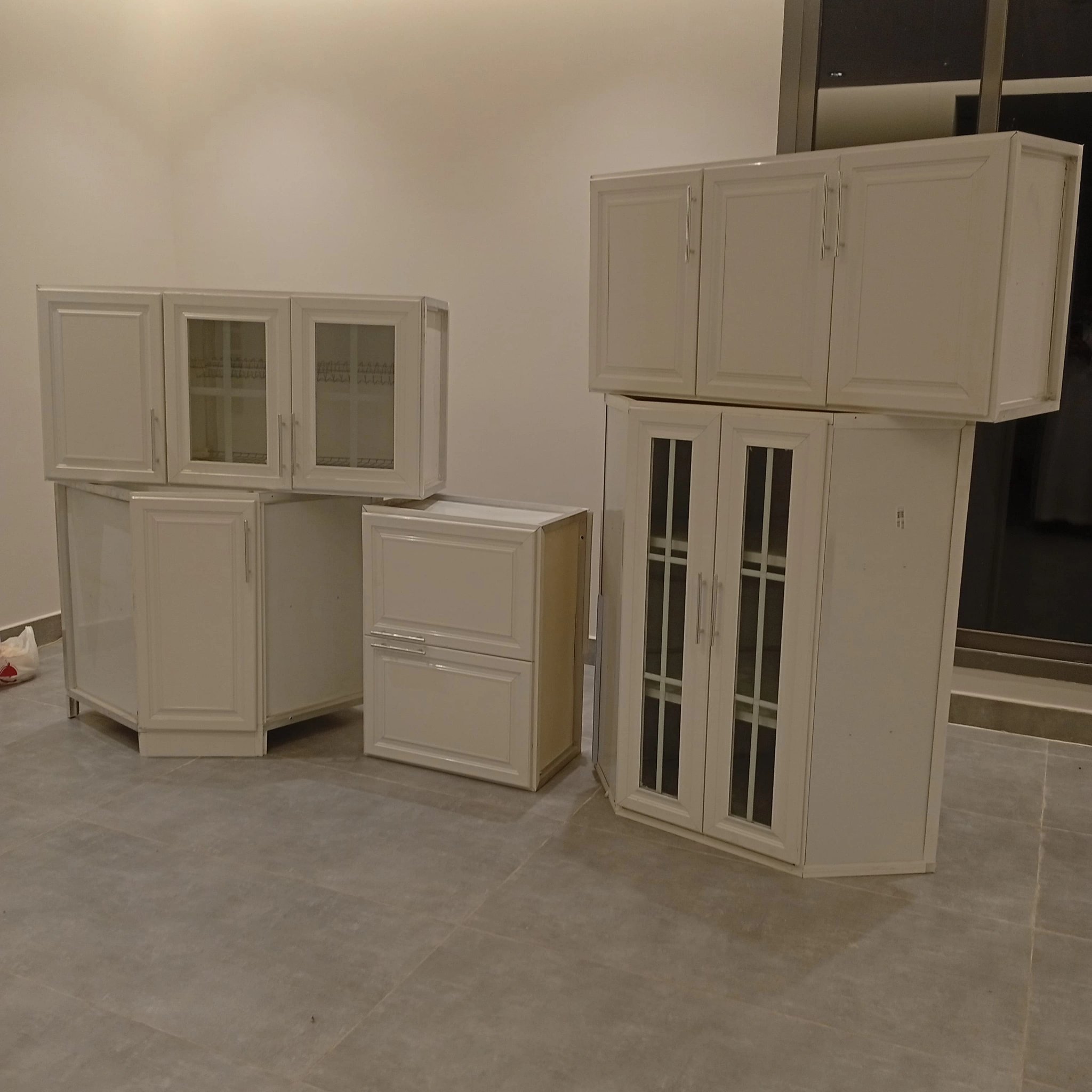 دينا طش اغراض القديمه باحي الرائد 0556418907