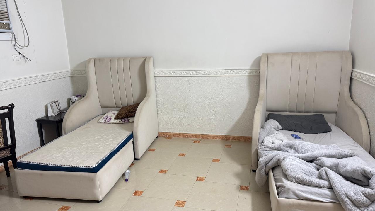نتخلص من اثاث قديم تالف بالرياض 0534375367